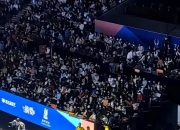 米兰体育app-亚洲明星赛总决赛场面壮观，球迷狂欢