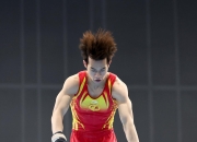 ac米兰体育官网-体操选手坚持练习，精益求精向金牌发起冲刺