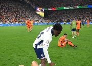 米兰体育app-荷兰队遭淘汰欧洲杯征程终结