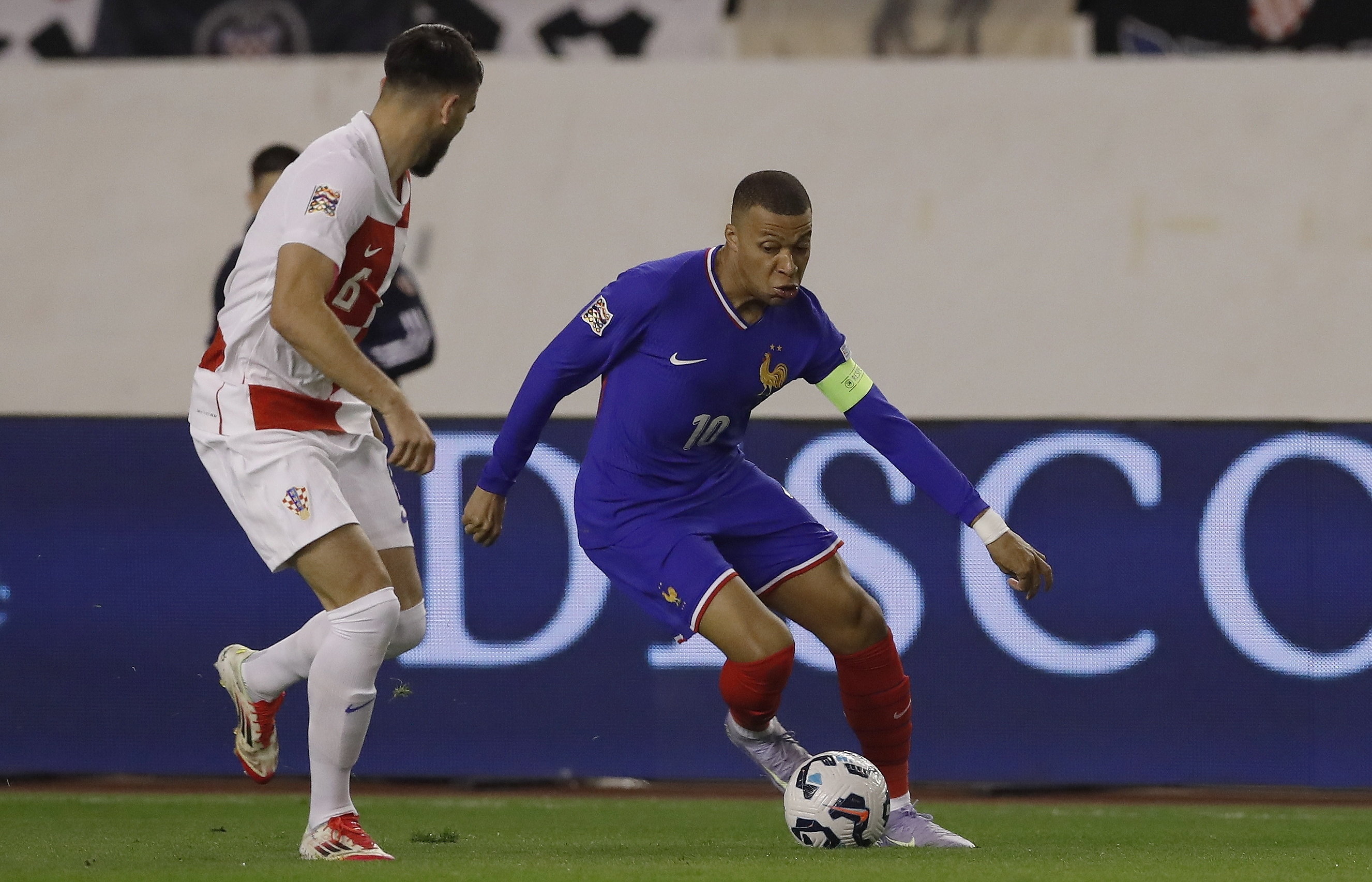 荷兰主场击败克罗地亚晋级较劲 荷兰主场击败克罗地亚晋级较劲