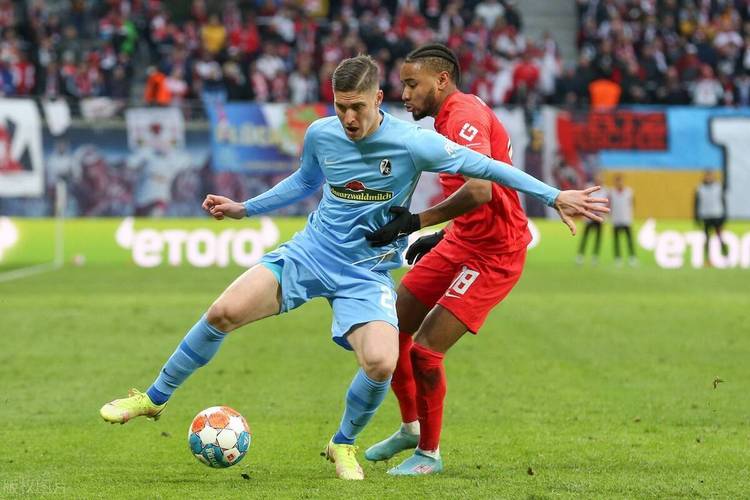 弗赖堡球员发挥出色，战胜对手