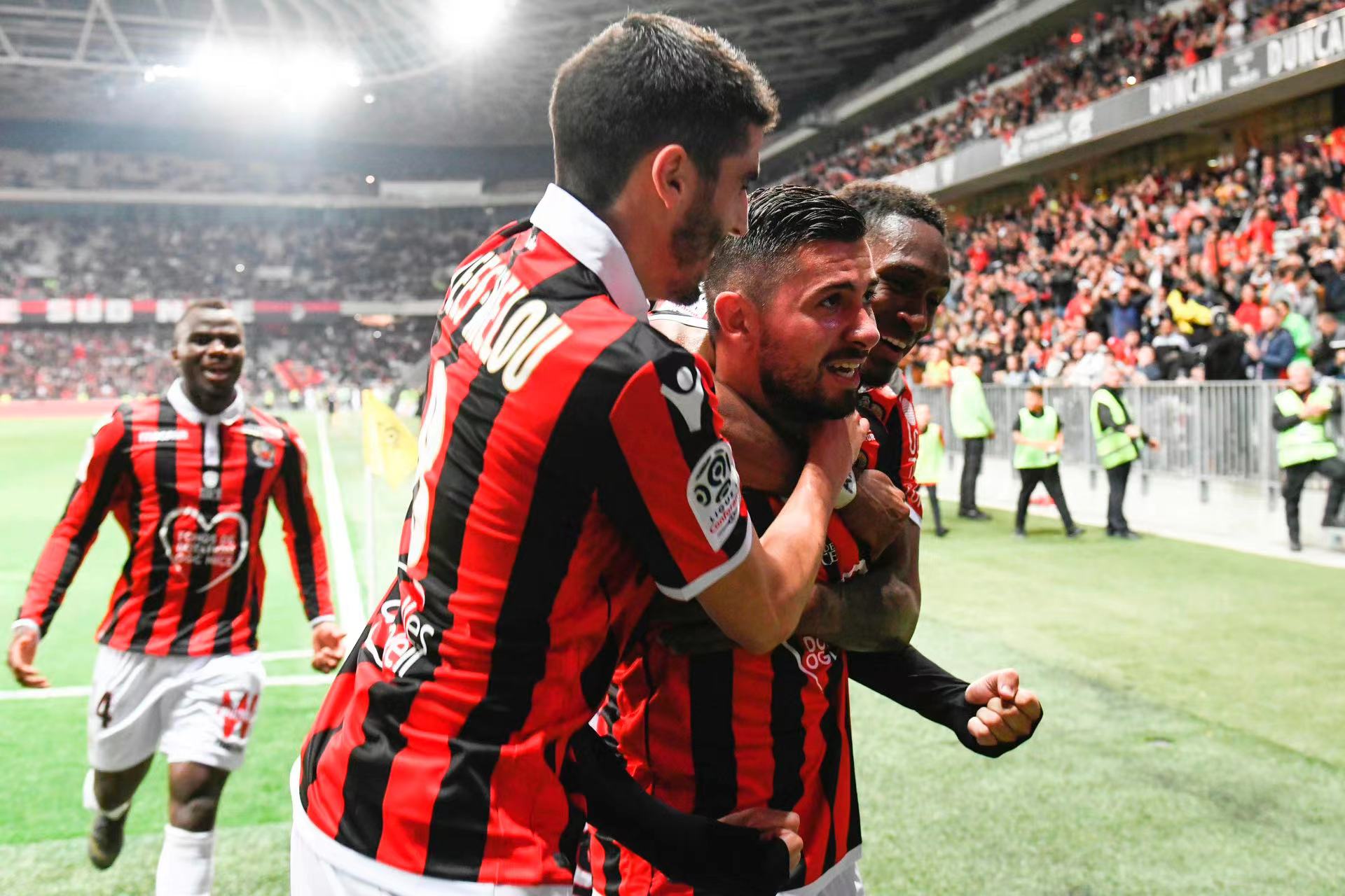 梅斯主场击败南特，实现反弹