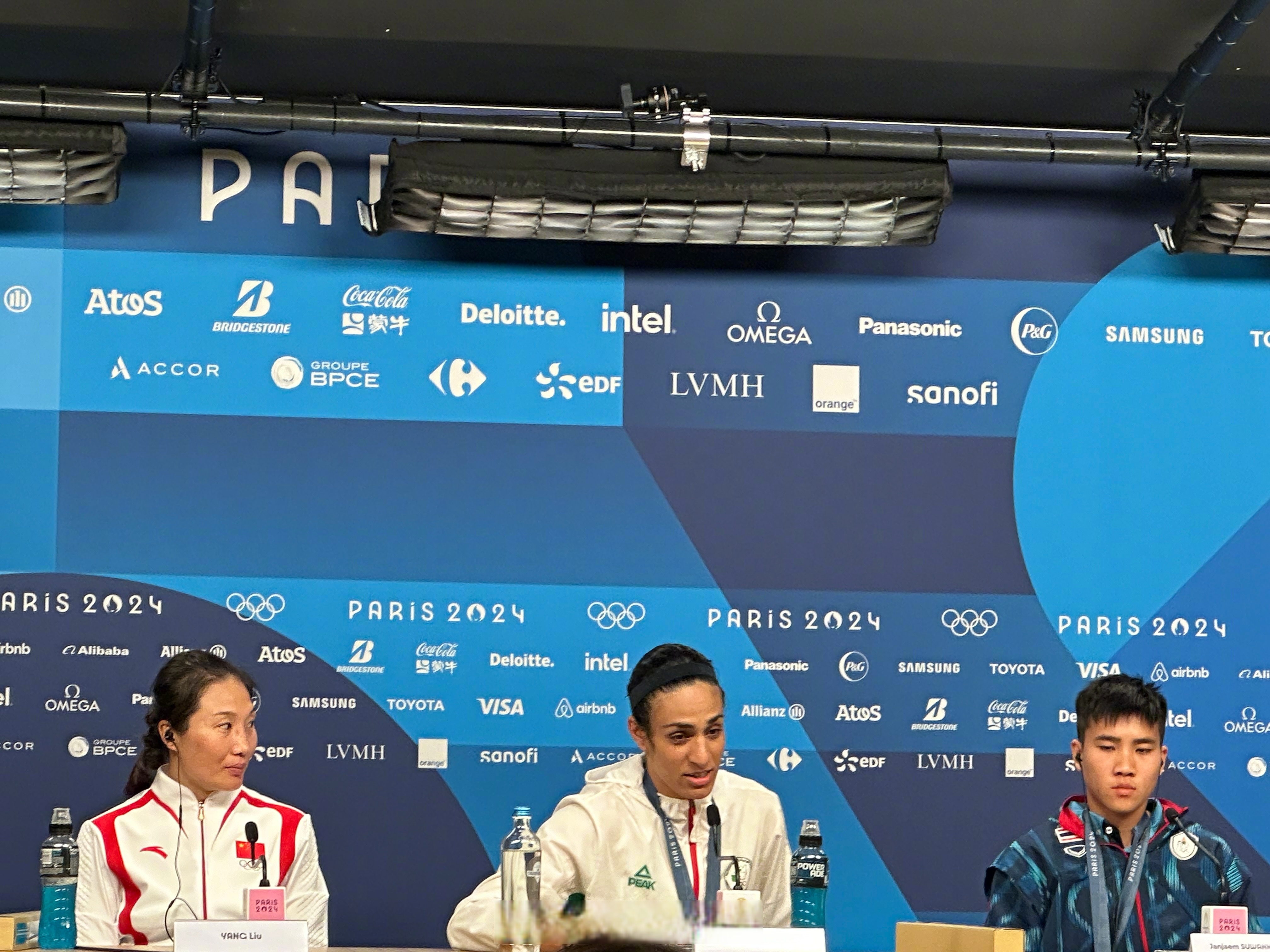 阿尔及利亚队在国际比赛中惊艳出场