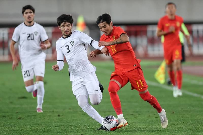 阿联酋球队目前排名第一，备受关注