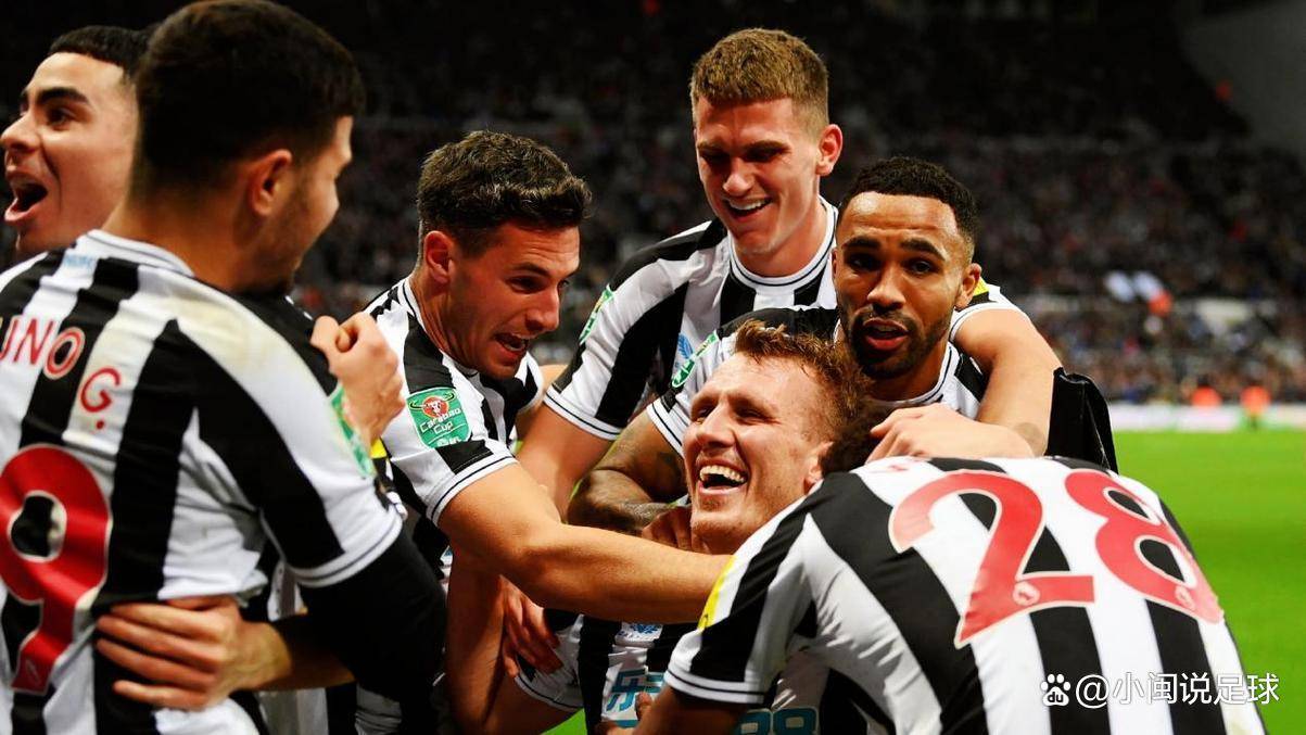 热刺后防坚如磐石,挡住对手猛攻 热刺后防坚如磐石,挡住对手猛攻