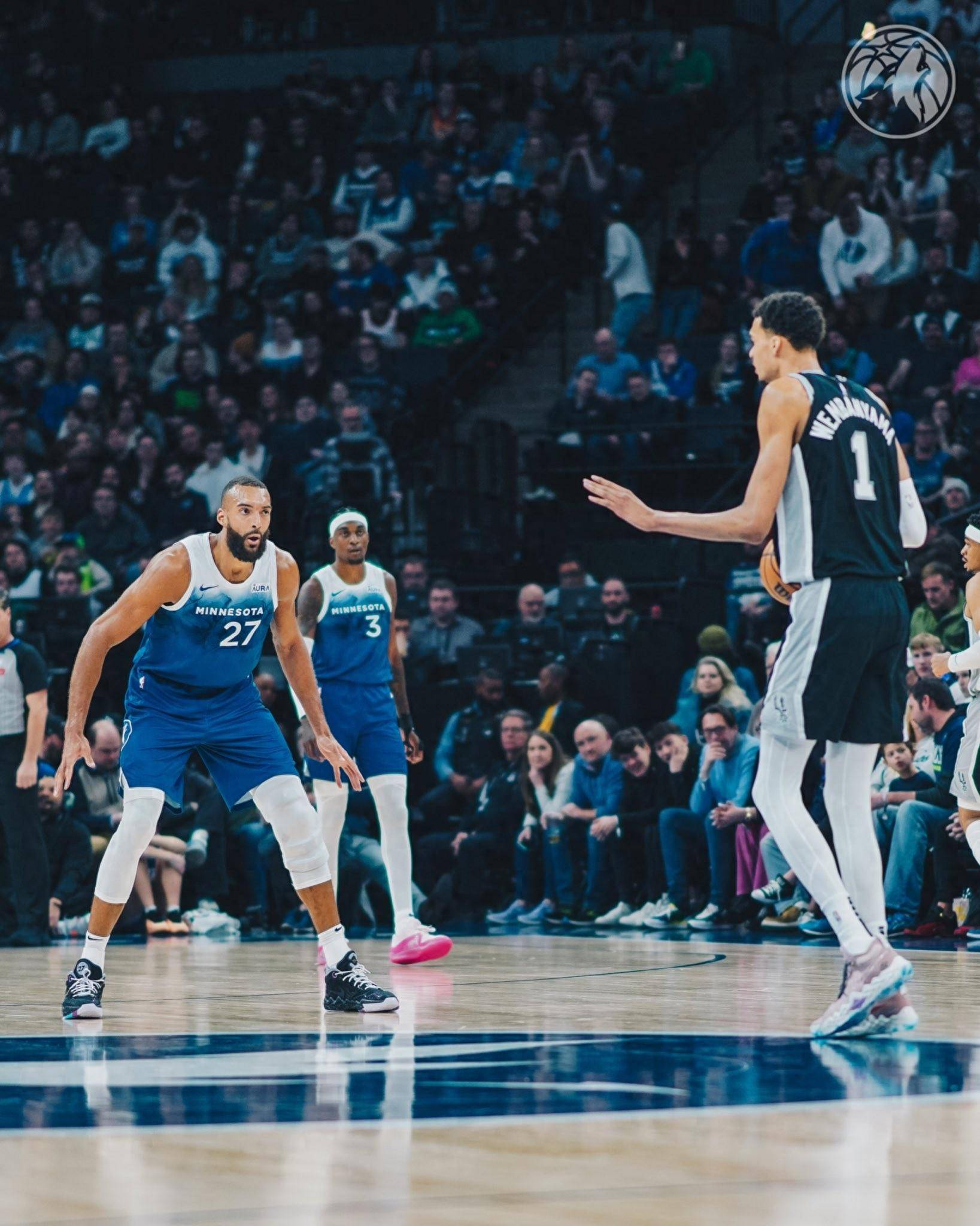 森林狼惨负活塞，唐斯艰难突围无果