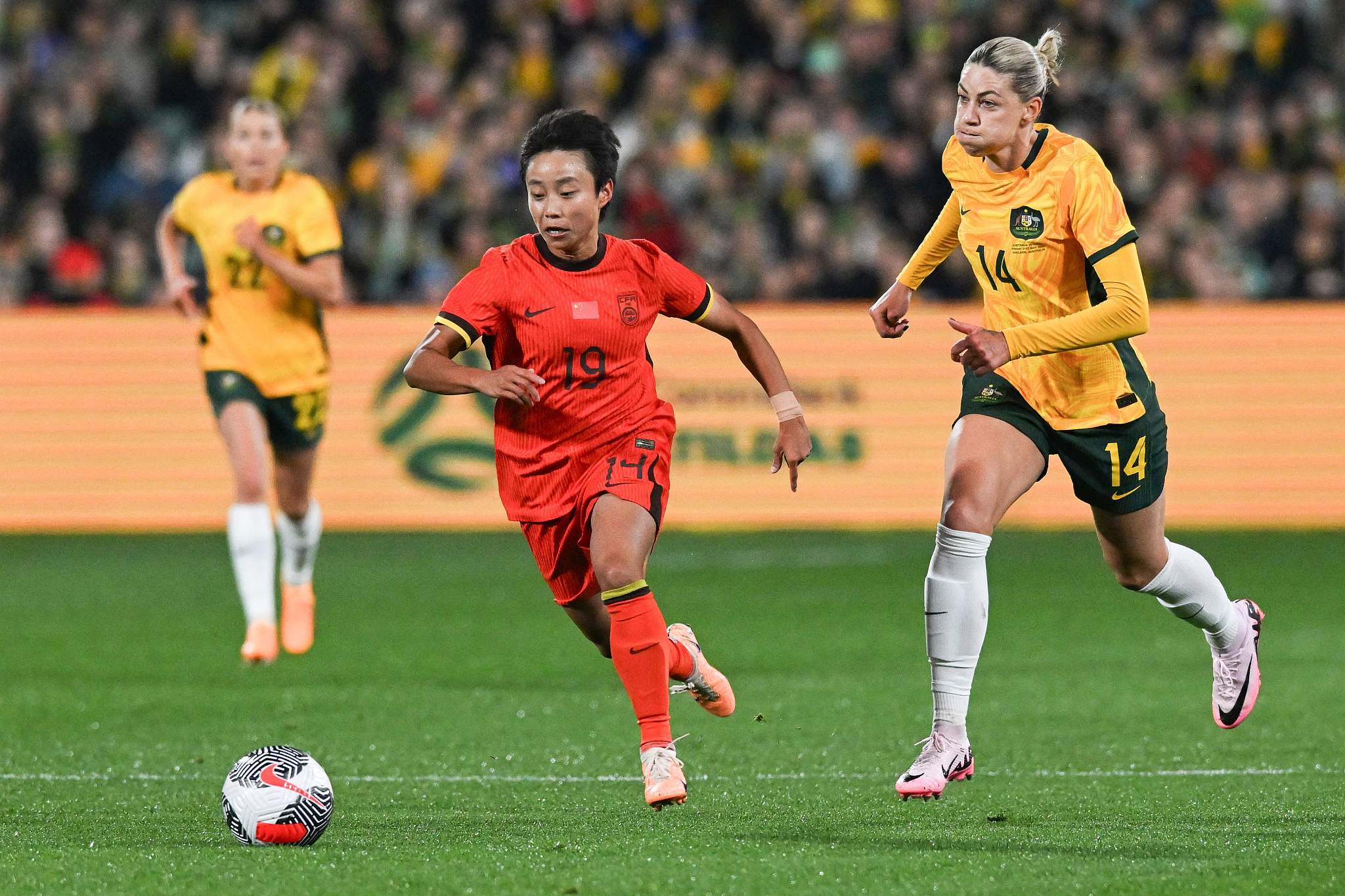 女足比赛激战正酣，精彩瞬间不容错过的简单介绍