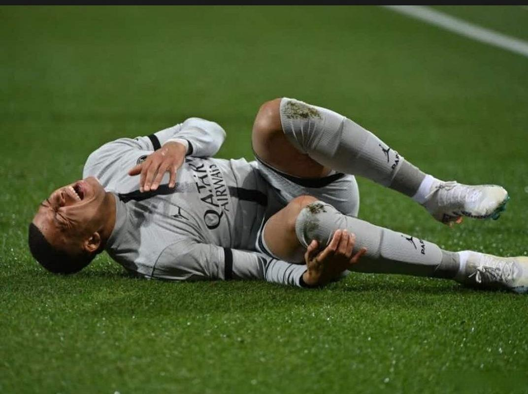 包含巴黎前锋因伤无缘下场比赛,球队应对困境的词条 包含巴黎前锋因伤无缘下场比赛,球队应对困境的词条