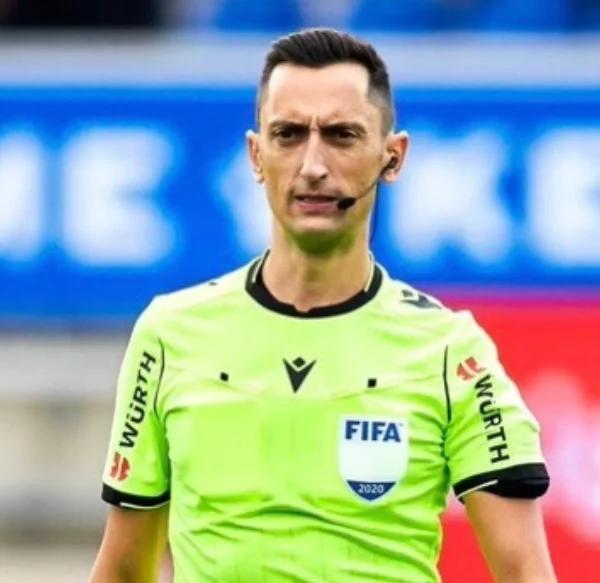 关于瓦伦西亚对阵塞维利亚，争夺积分榜前列的信息