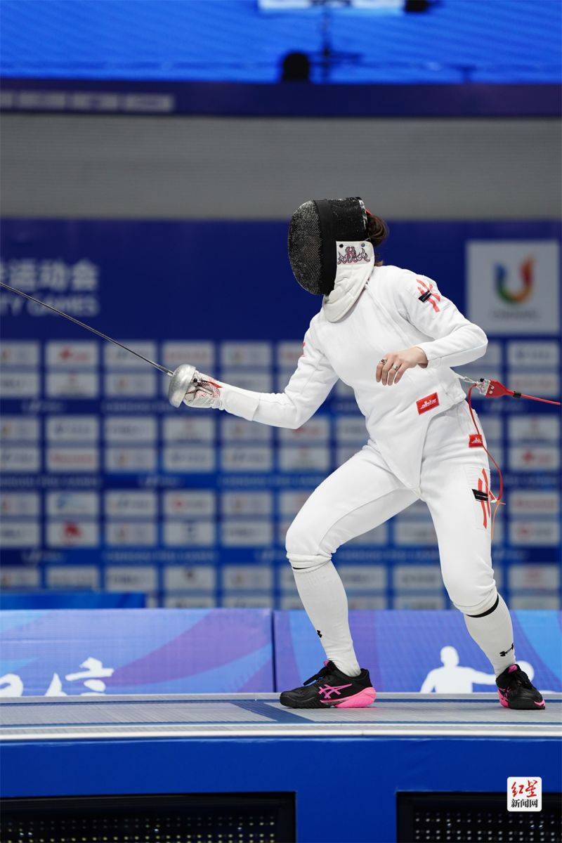 意大利击剑运动员拔剑起舞获胜