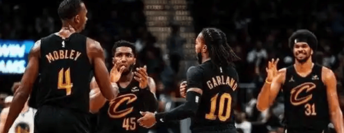 热火完胜凯尔特人,步行者告急排队! 热火完胜凯尔特人,步行者告急排队!