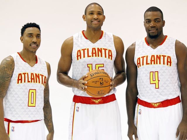 包含小牛主场击败公鹿，卢的词条