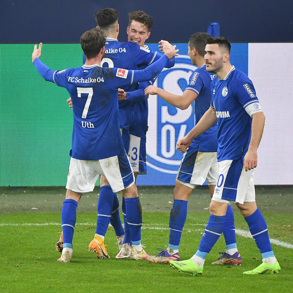 拜仁慕尼黑胜沙尔克04夺德甲冠军! 拜仁慕尼黑胜沙尔克04夺德甲冠军!